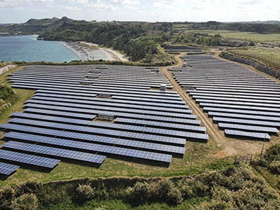 太陽設備宮古島発電所写真①